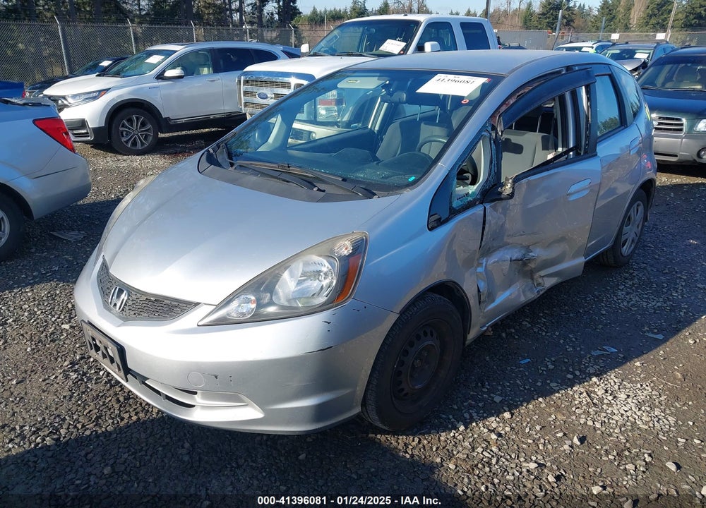 2011 HONDA FIT VIN: JHMGE8H38BS012108