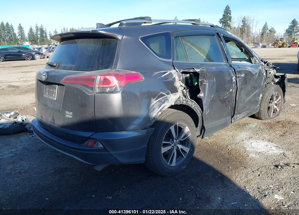 2017 TOYOTA RAV4 XLE VIN: JTMRFREV3HJ113199