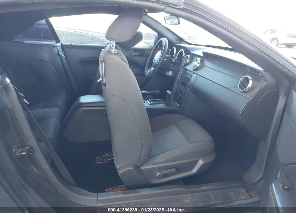 2007 FORD MUSTANG VIN: 1ZVFT84N875355207