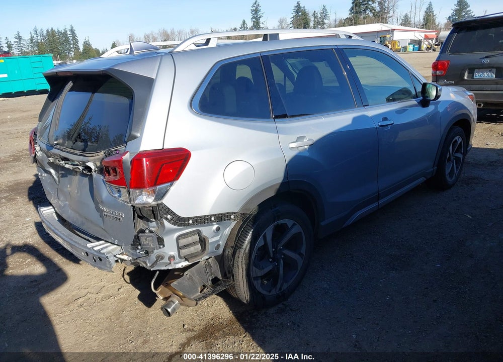 2022 SUBARU FORESTER TOURING VIN: JF2SKARC5NH413158
