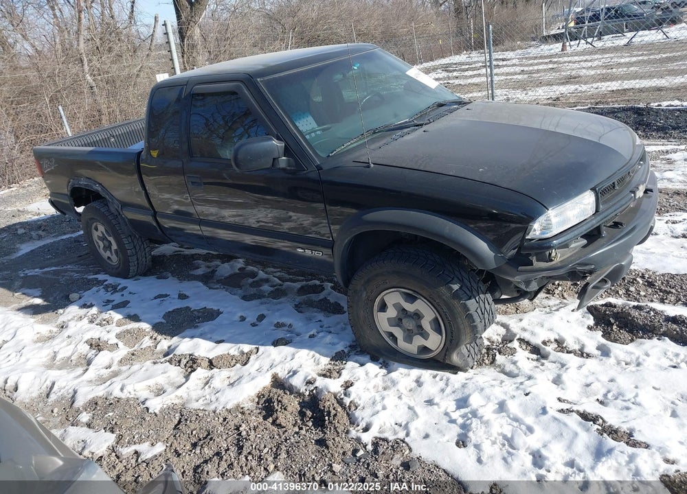 2000 CHEVROLET S-10 LS VIN: 1GCCT19W2Y8160914