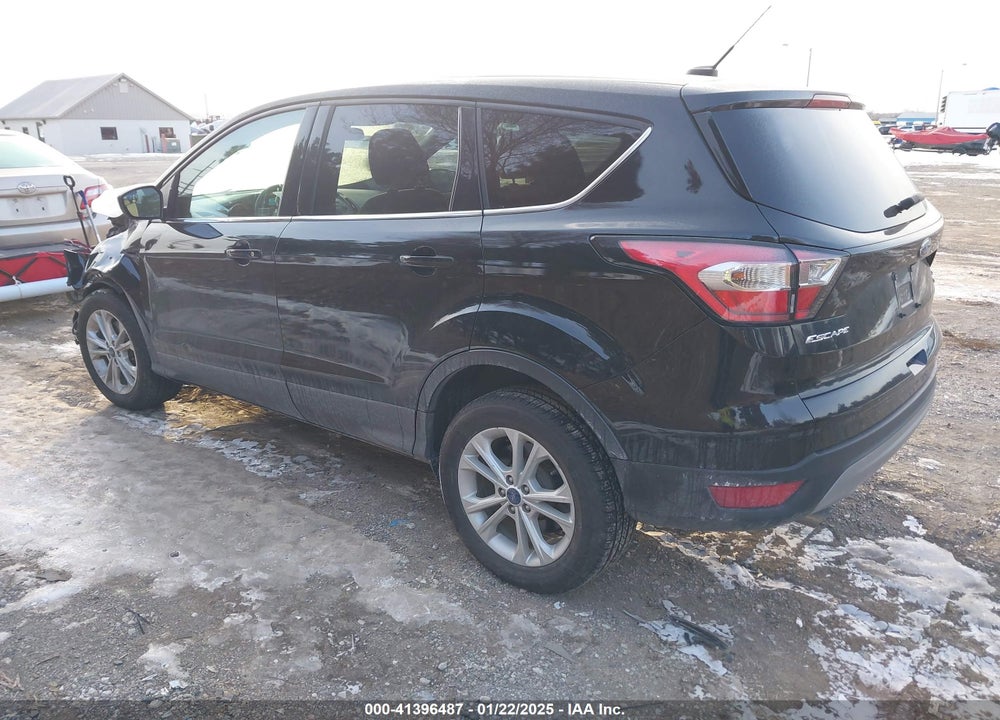 2017 FORD ESCAPE SE VIN: 1FMCU9G95HUC99026