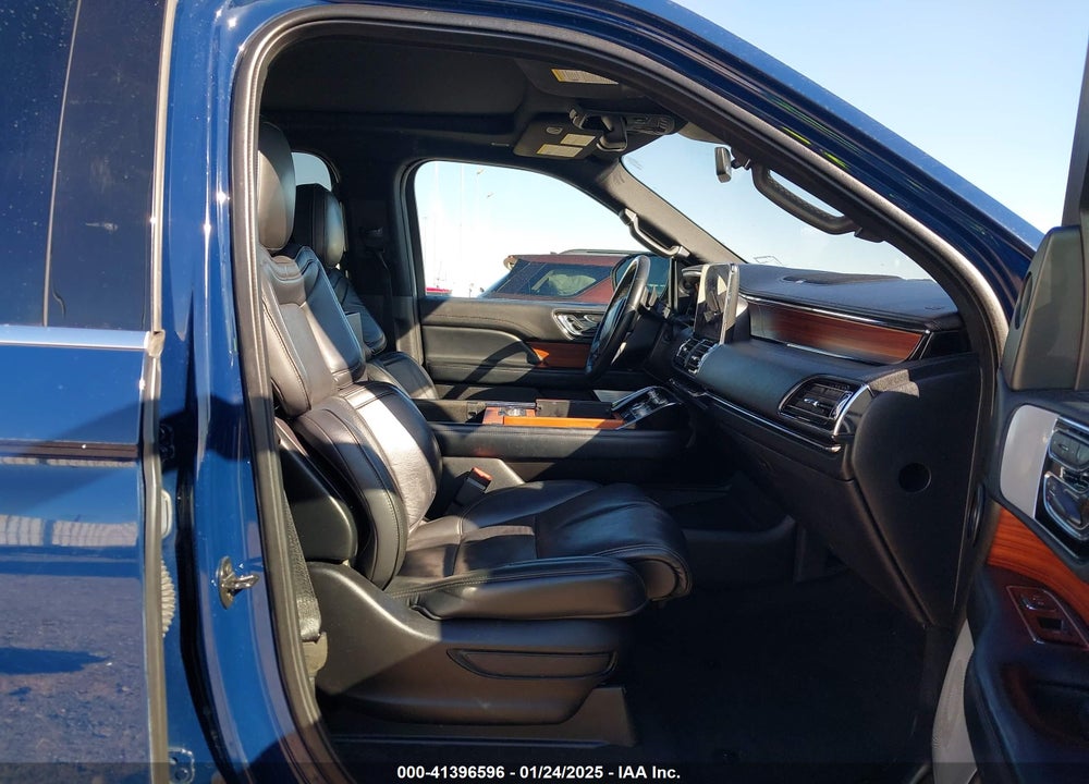 2019 LINCOLN NAVIGATOR RESERVE VIN: 5LMJJ2LT1KEL03841