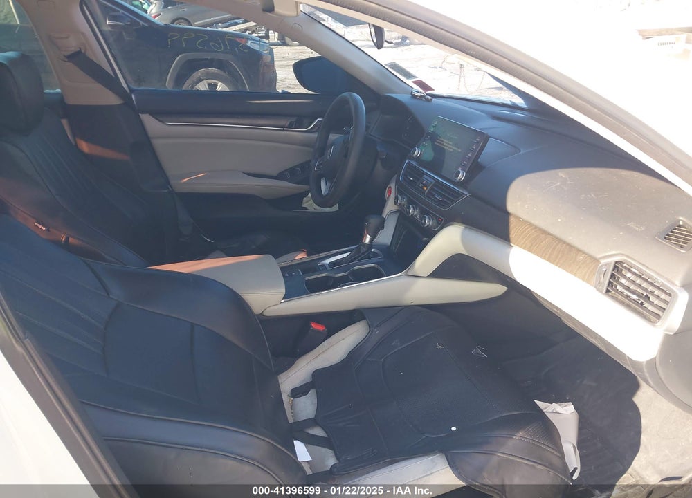 2018 HONDA ACCORD EX VIN: 1HGCV1F42JA064987