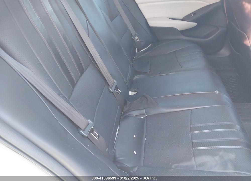 2018 HONDA ACCORD EX VIN: 1HGCV1F42JA064987