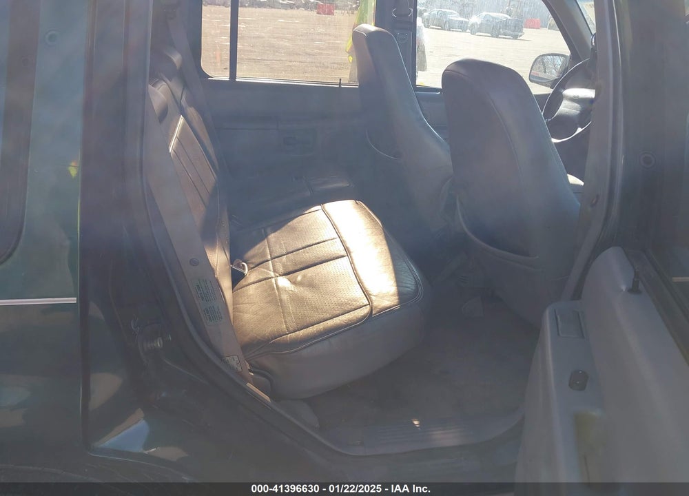 1996 FORD EXPLORER VIN: 1FMDU34X1TZA52344