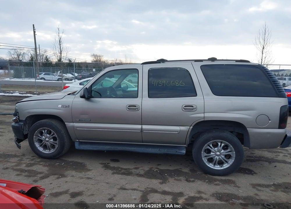 2002 CHEVROLET TAHOE LT VIN: 1GNEC13Z82R242330
