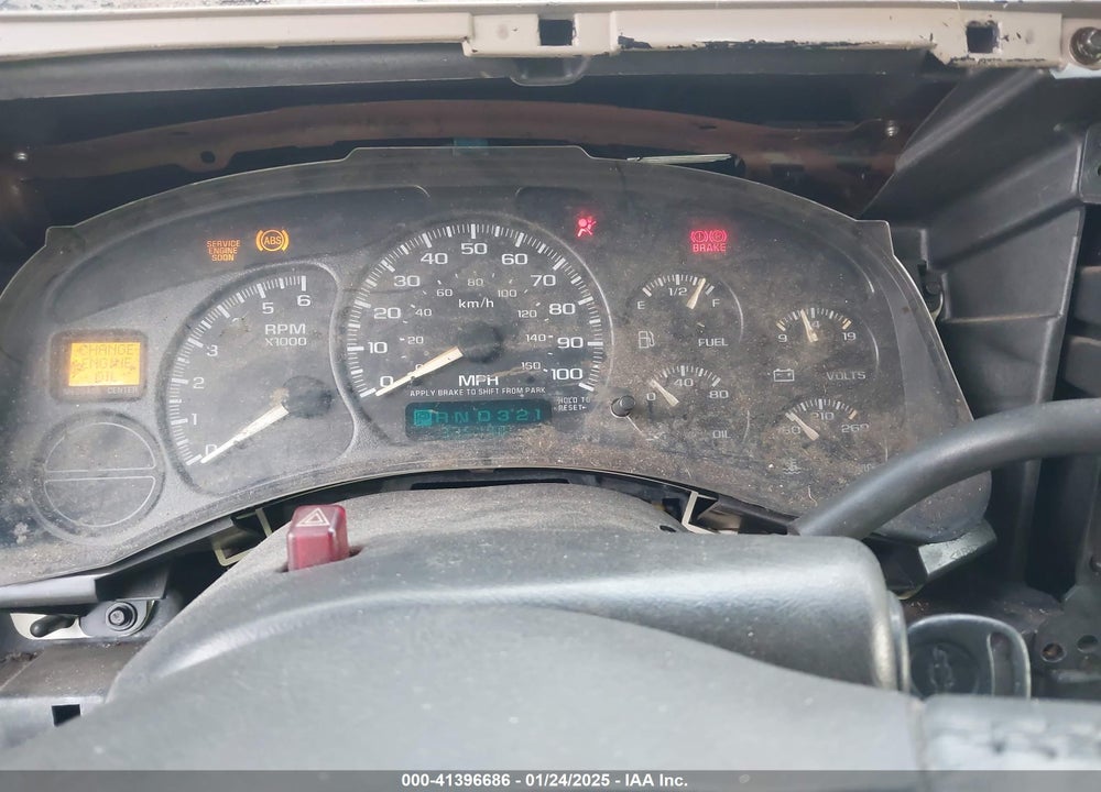 2002 CHEVROLET TAHOE LT VIN: 1GNEC13Z82R242330