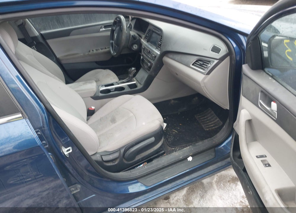 2016 HYUNDAI SONATA SE VIN: 5NPE24AF2GH275618