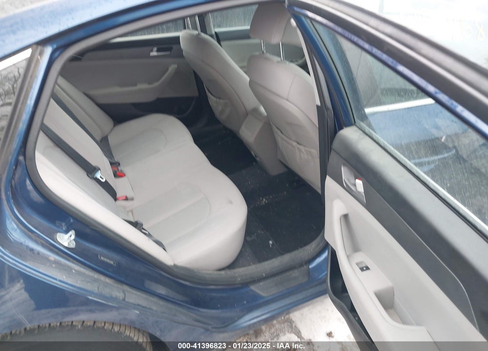 2016 HYUNDAI SONATA SE VIN: 5NPE24AF2GH275618