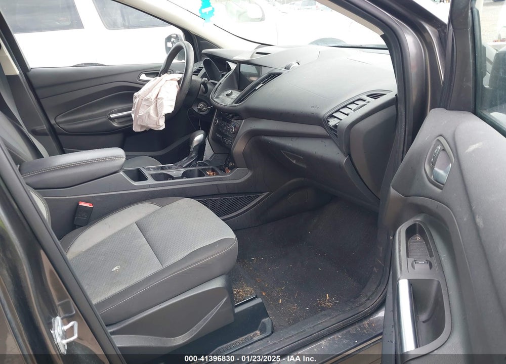2018 FORD ESCAPE SE VIN: 1FMCU9GD7JUB62308