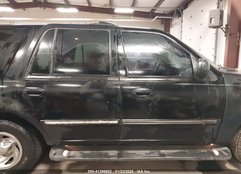 2000 FORD EXPEDITION XLT VIN: 1FMRU156XYLB85288