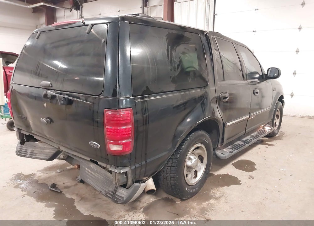 2000 FORD EXPEDITION XLT VIN: 1FMRU156XYLB85288