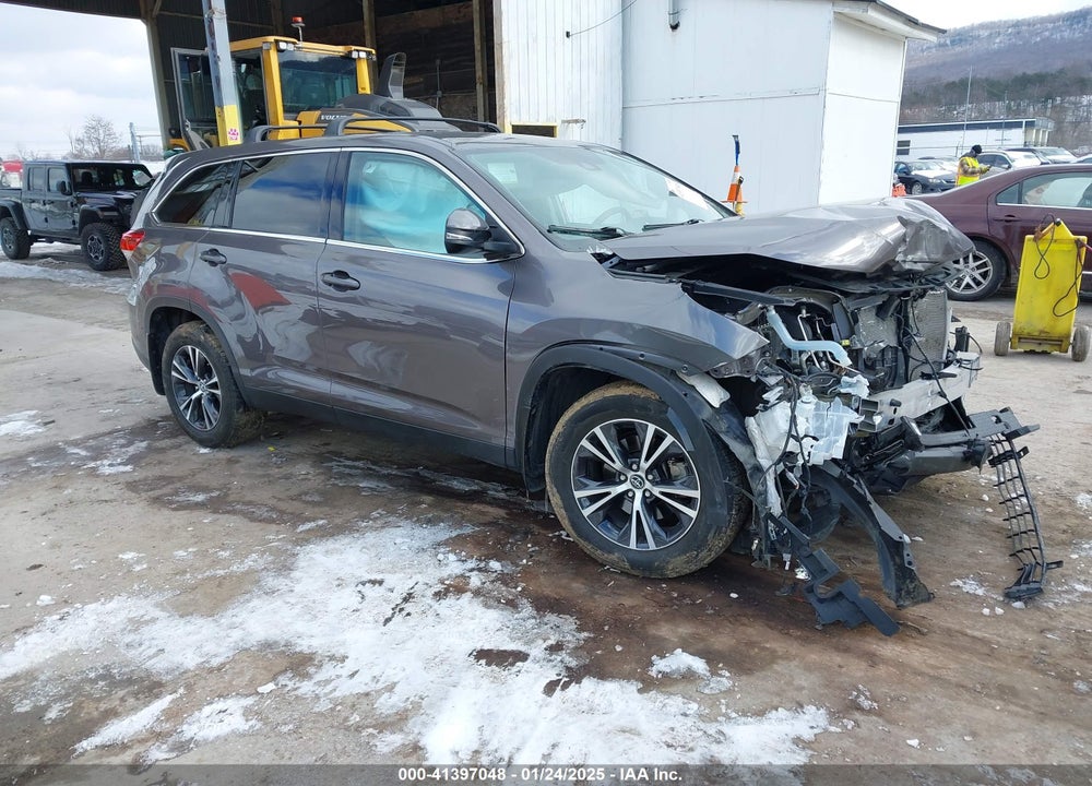 2019 TOYOTA HIGHLANDER LE PLUS VIN: 5TDBZRFH4KS741123