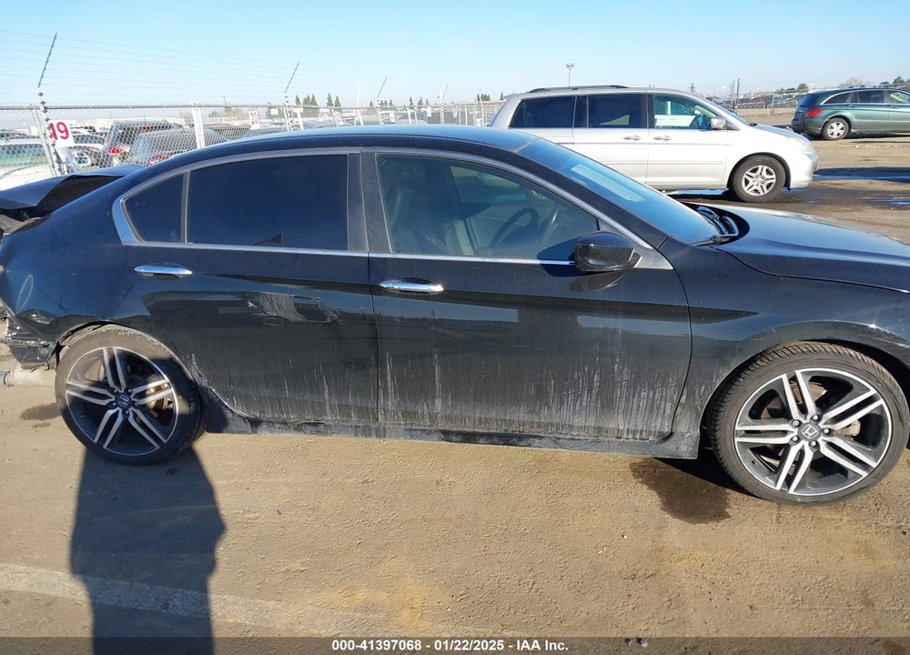 2017 HONDA ACCORD VIN: 1HGCR2F57HA215545