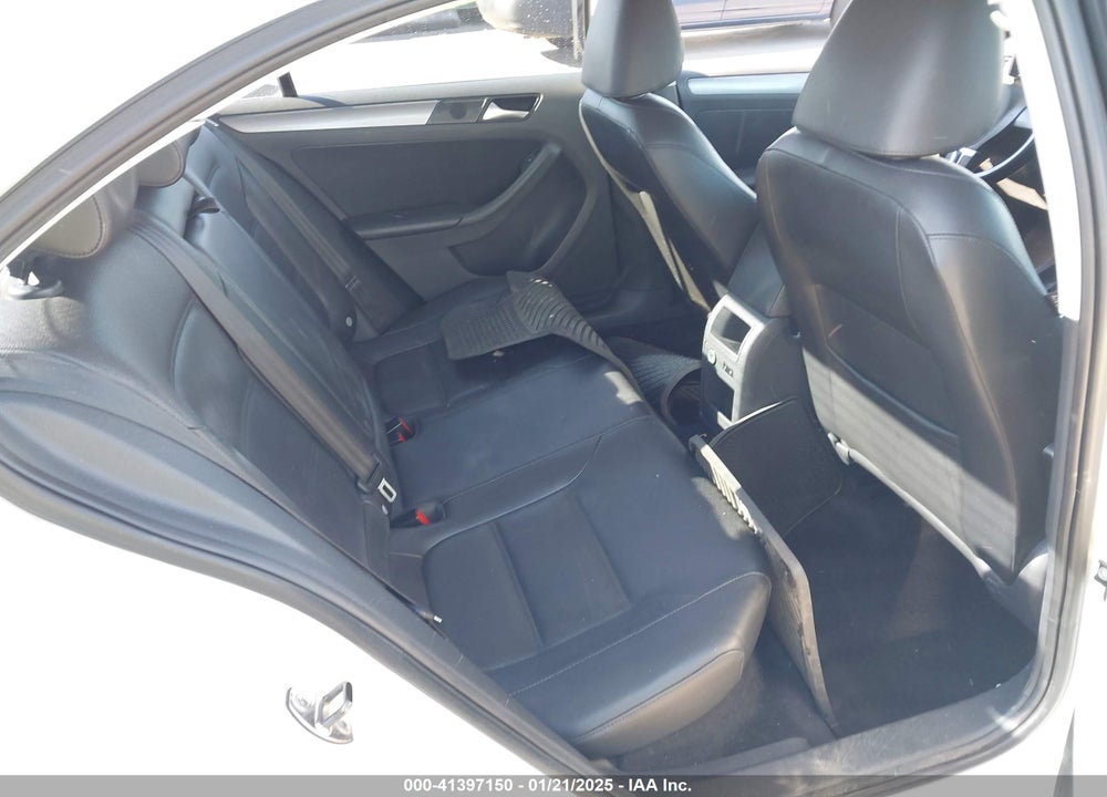 2013 VOLKSWAGEN JETTA VIN: 3VWLL7AJ3DM445143