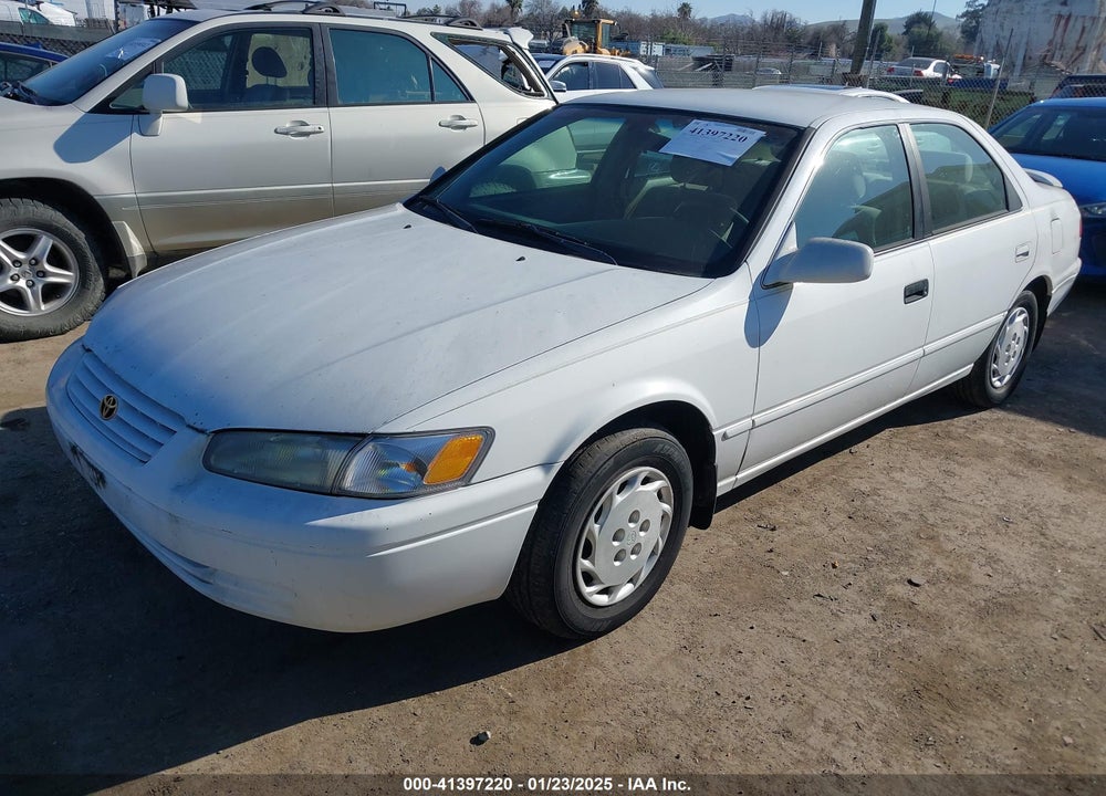 1997 TOYOTA CAMRY LE VIN: 4T1BG22K0VU100240