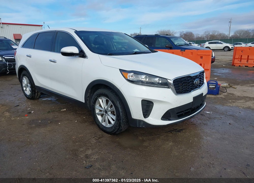 2019 KIA SORENTO 3.3L LX VIN: 5XYPG4A51KG570873