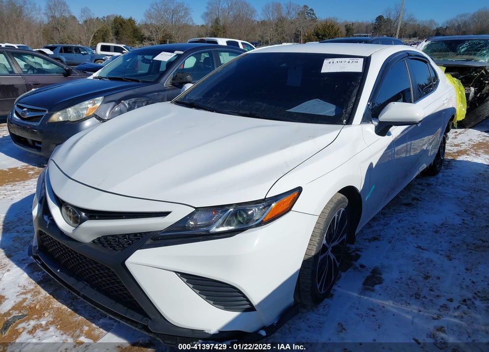 2018 TOYOTA CAMRY VIN: 4T1B11HK4JU676281