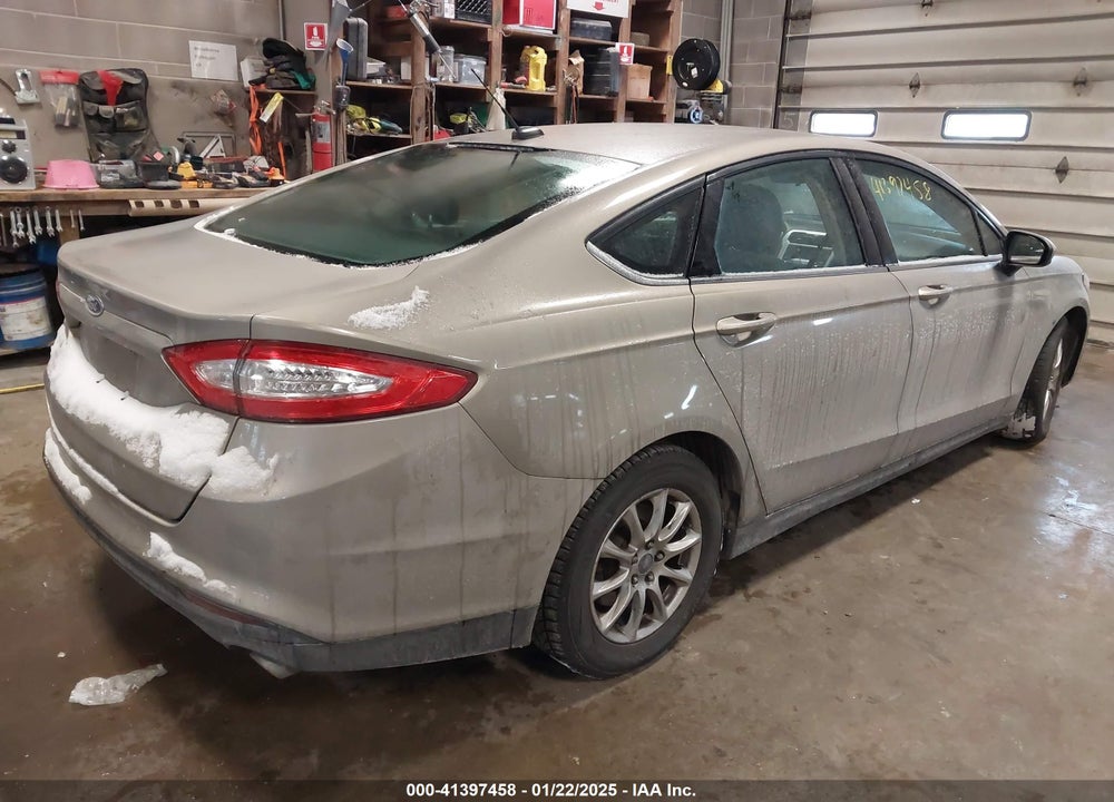 2016 FORD FUSION VIN: 3FA6P0G70GR111480