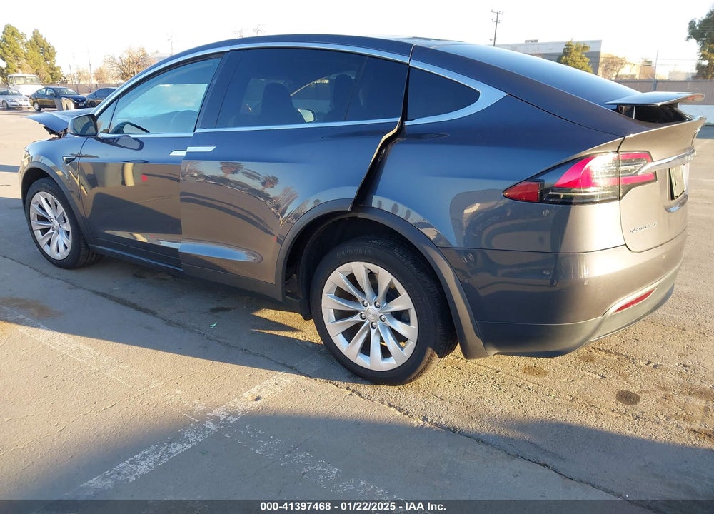 2018 TESLA MODEL X VIN: 5YJXCDE20JF141791