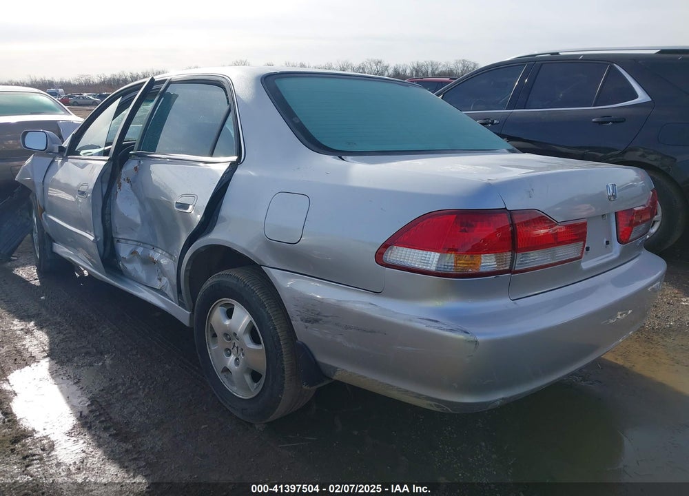 2001 HONDA ACCORD 3.0 EX VIN: 1HGCG16531A078108