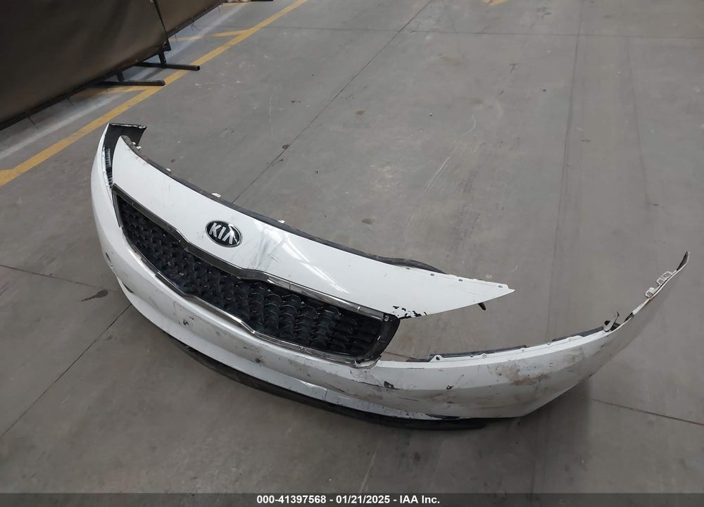 2017 KIA FORTE VIN: 3KPFK4A74HE030371
