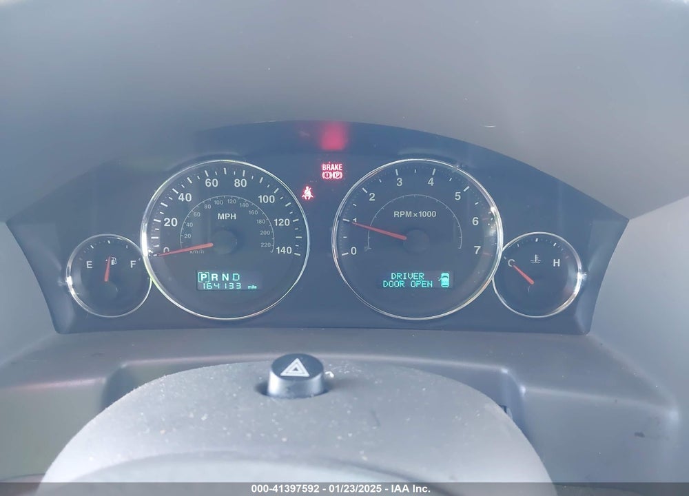 2006 JEEP COMMANDER VIN: 1J8HH48KX6C276842