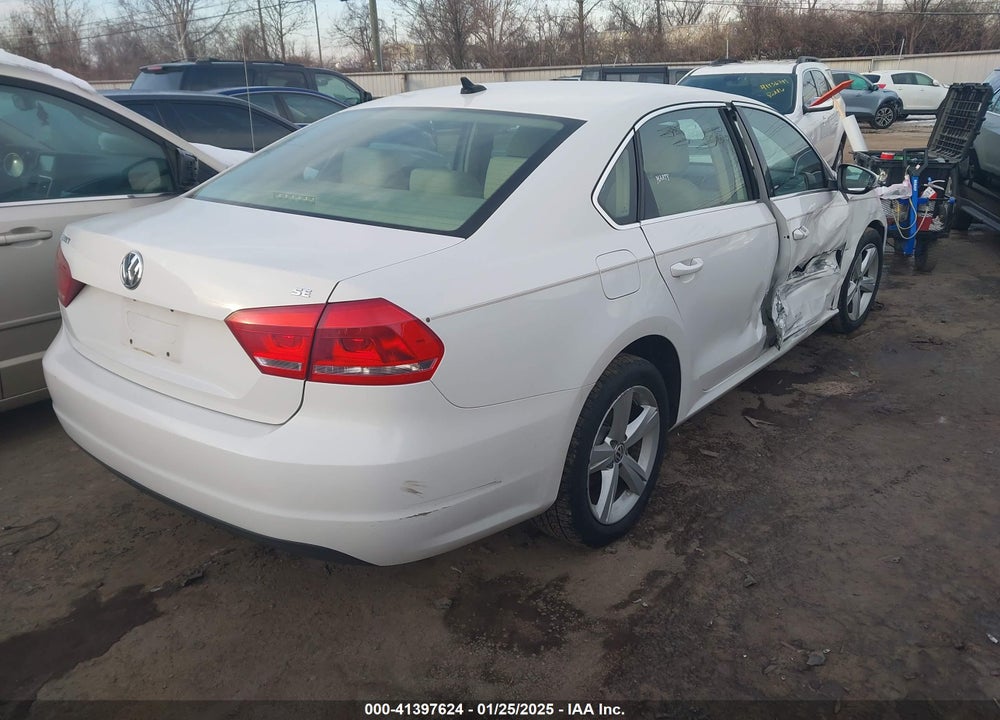 2012 VOLKSWAGEN PASSAT 2.5L SE VIN: 1VWBH7A32CC033987
