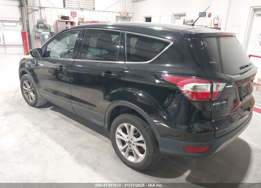 2017 FORD ESCAPE SE VIN: 1FMCU9GD1HUC74810