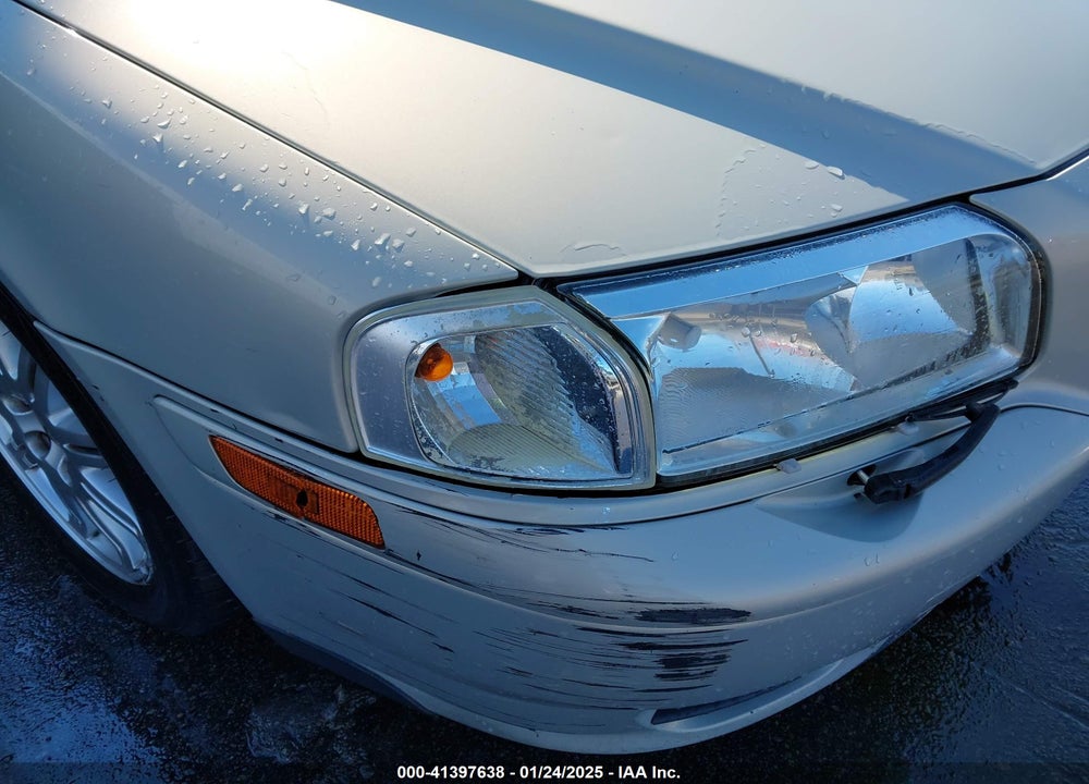 2004 VOLVO S80 2.5T VIN: YV1TH59H641365689