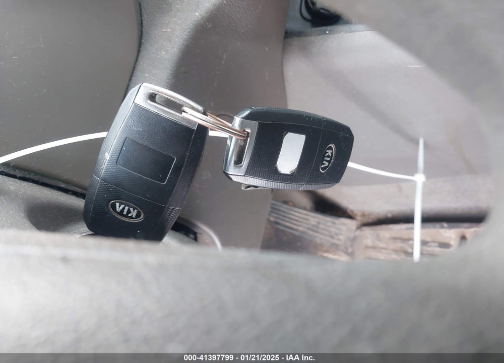 2014 KIA SPORTAGE LX VIN: KNDPBCAC9E7649300