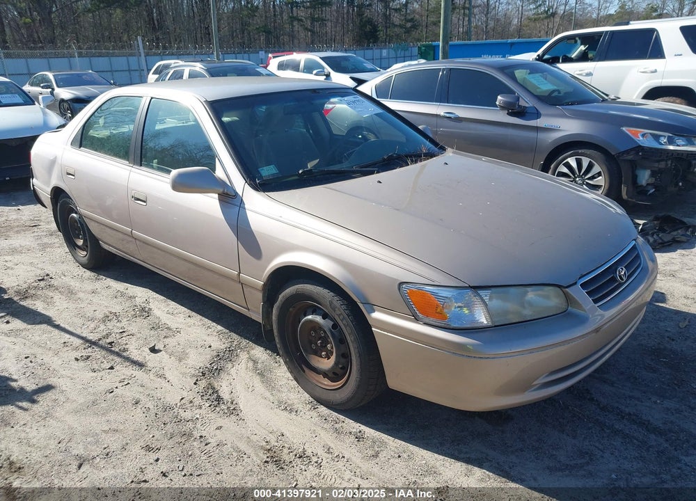 2000 TOYOTA CAMRY LE VIN: 4T1BG28K5YU670178
