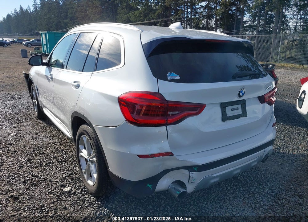 2018 BMW X3 VIN: 5UXTR9C58JLD61122