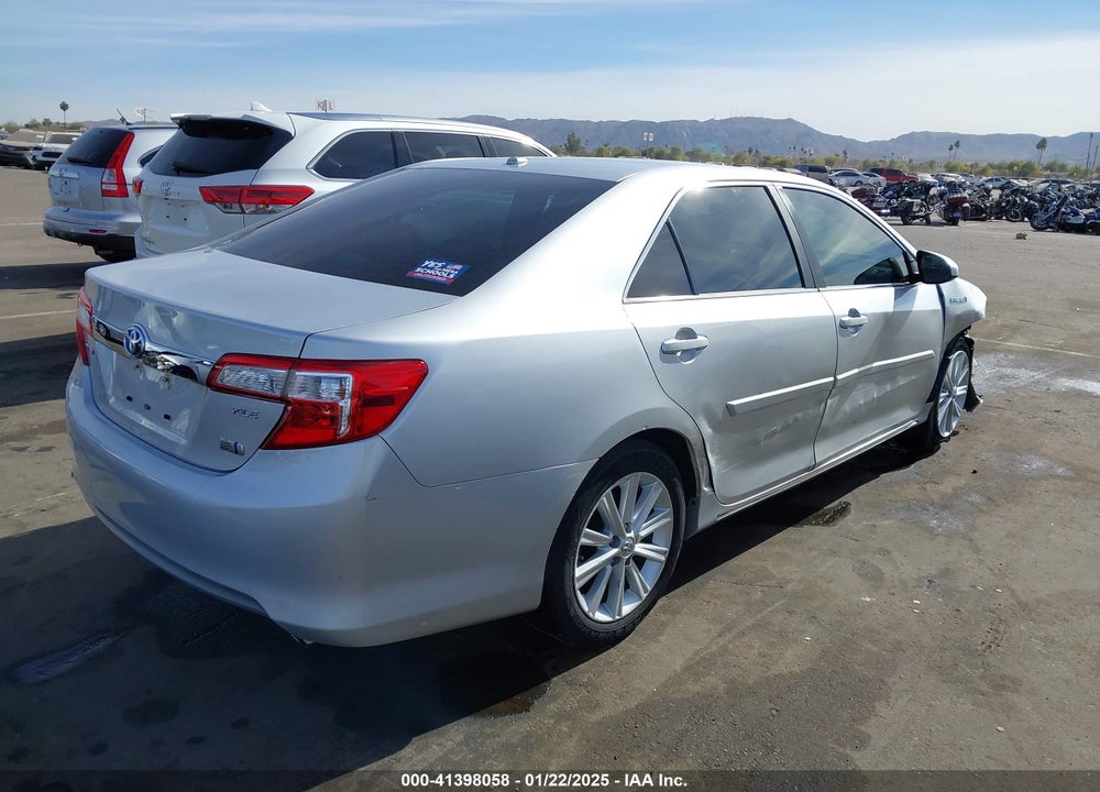 2014 TOYOTA CAMRY HYBRID VIN: 4T1BD1FK0EU139830
