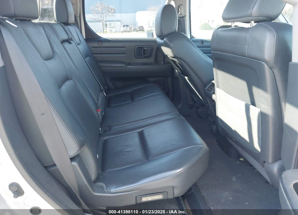 2013 HONDA RIDGELINE VIN: 5FPYK1F59DB005072
