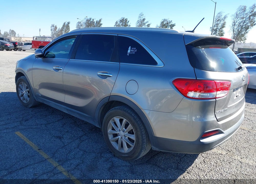2017 KIA SORENTO 3.3L LX VIN: 5XYPGDA56HG291637