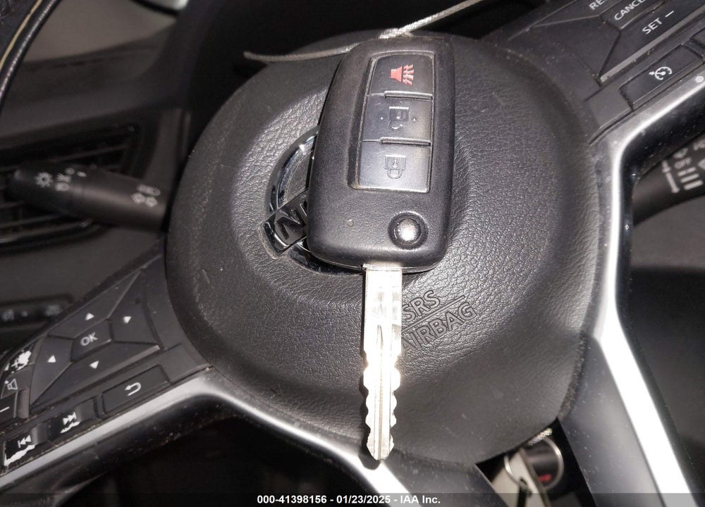 2018 NISSAN ROGUE S VIN: 5N1AT2MTXJC838673