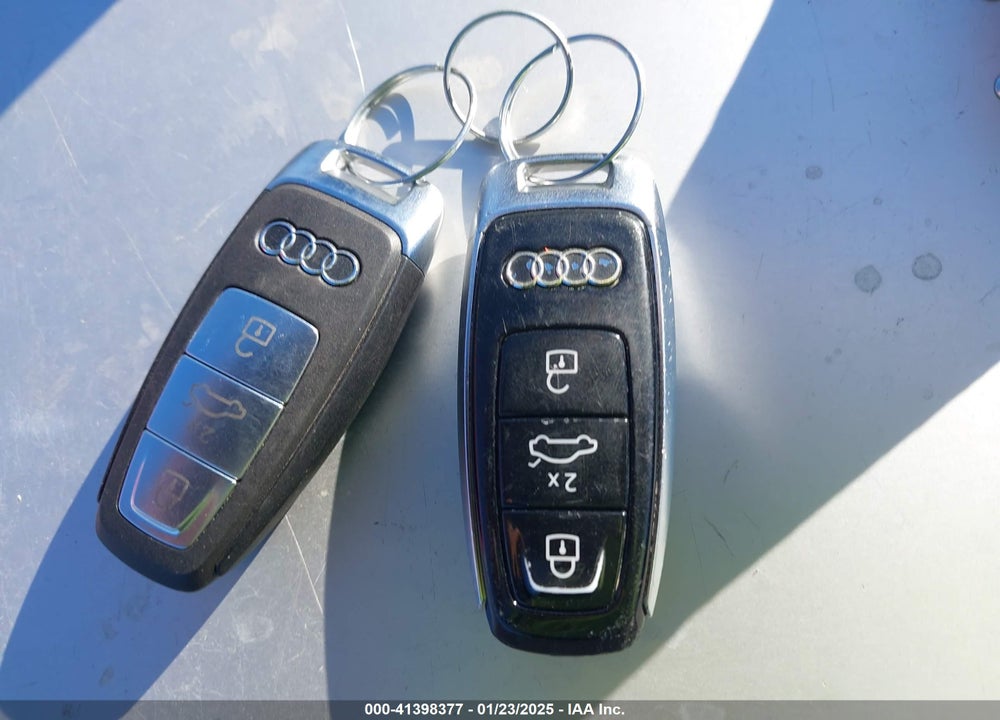2019 AUDI E-TRON PREMIUM PLUS VIN: WA1LAAGE1KB013147