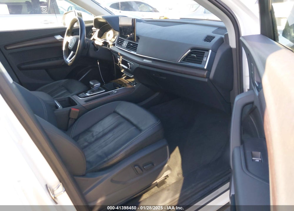 2021 AUDI Q5 VIN: WA1AAAFY0M2027997