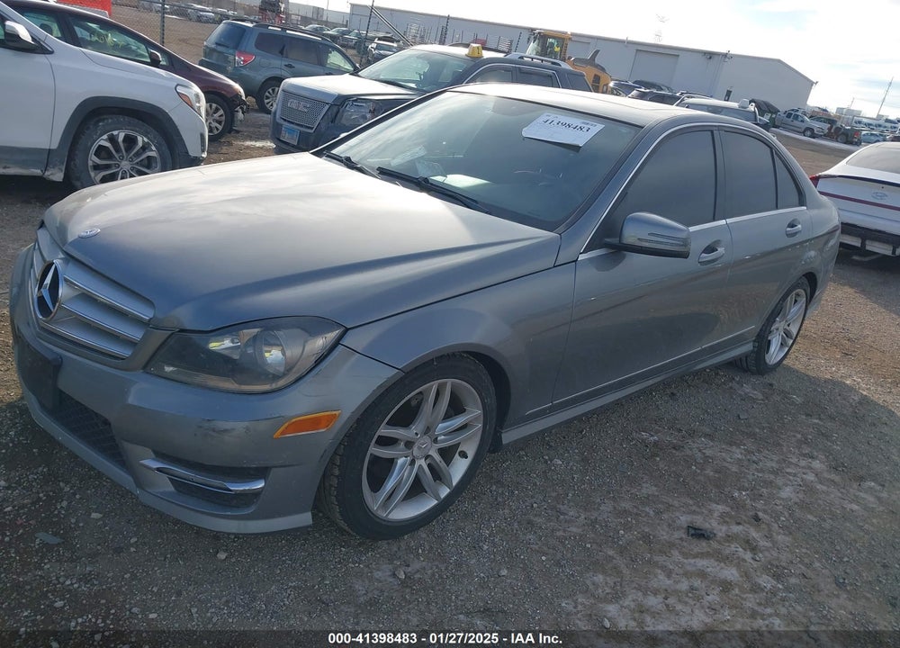 2013 MERCEDES-BENZ C VIN: WDDGF4HB9DR258678