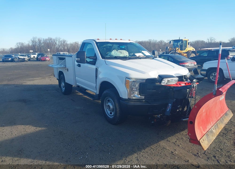 2017 FORD F-350 XL VIN: 1FTRF3B60HEE24222