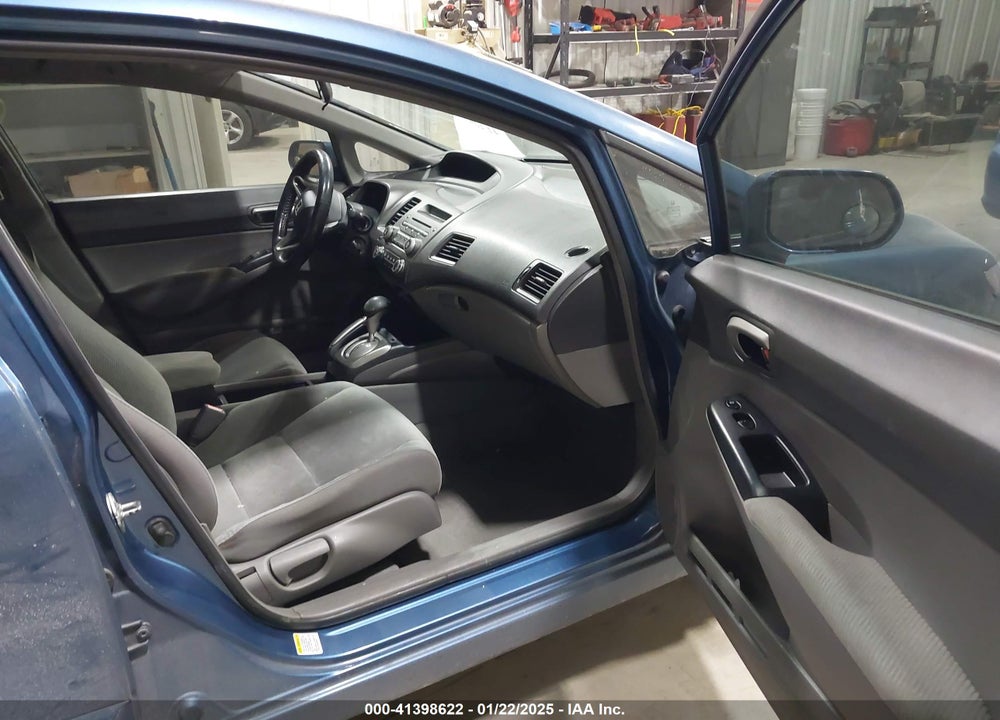 2011 HONDA CIVIC VIN: 19XFA1F51BE036208