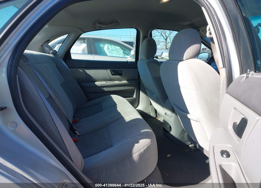 2007 FORD TAURUS SE VIN: 1FAFP53U97A212052