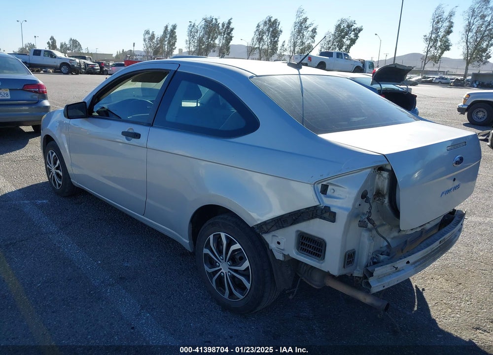 2008 FORD FOCUS VIN: 1FAHP32NX8W208281