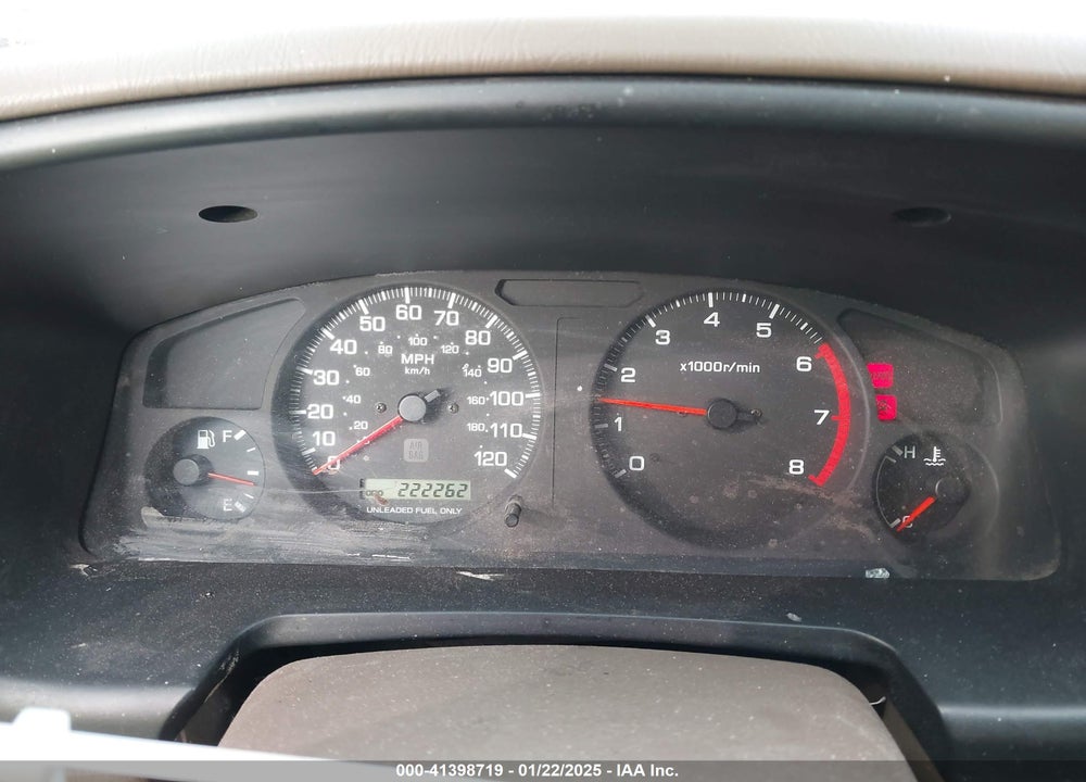 1998 NISSAN PATHFINDER LE/XE VIN: JN8AR05S2WW230931