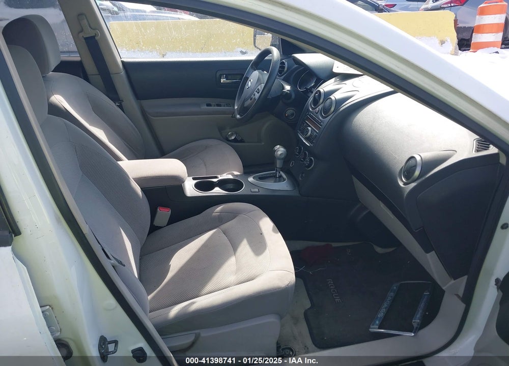2013 NISSAN ROGUE S VIN: JN8AS5MT8DW042195