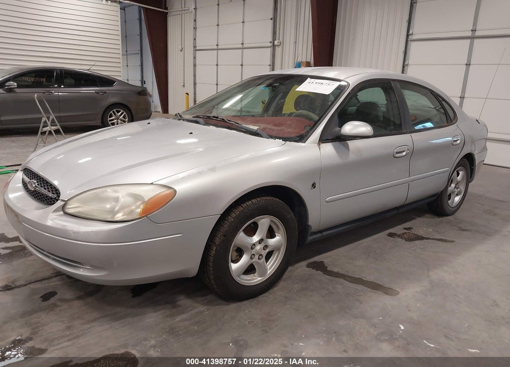 2002 FORD TAURUS SES VIN: 1FAFP55212G247105