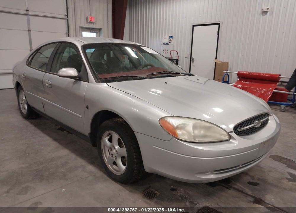2002 FORD TAURUS SES VIN: 1FAFP55212G247105