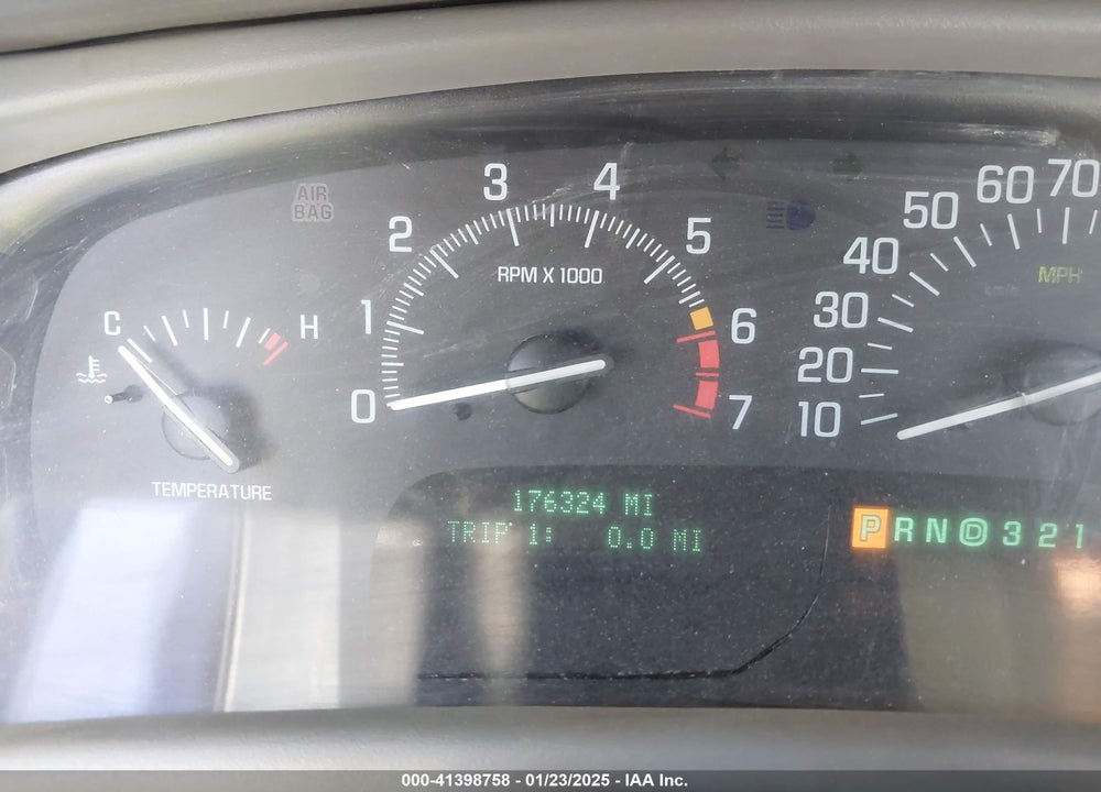 2000 BUICK PARK AVENUE VIN: 1G4CW54K7Y4230025